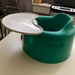 Bumbo seat with tray